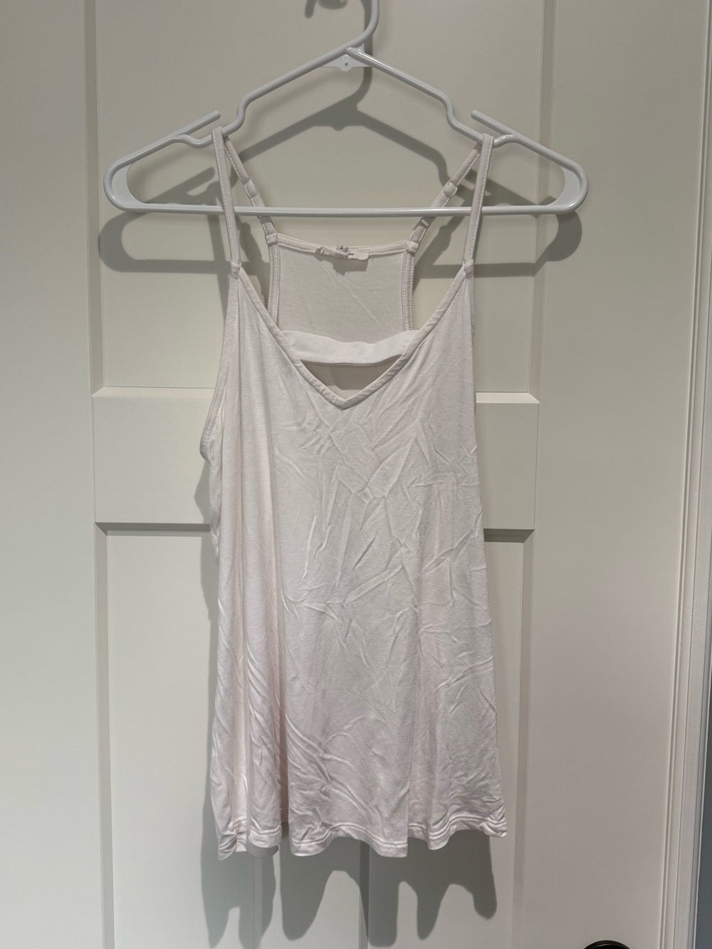 Maurices white bar / v-neck tank size small